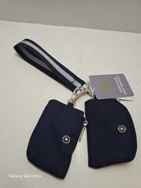 EssentialGaiam Essentials Duo Wristlet + 2 Small Blue Gray Coin Purses  - Navy